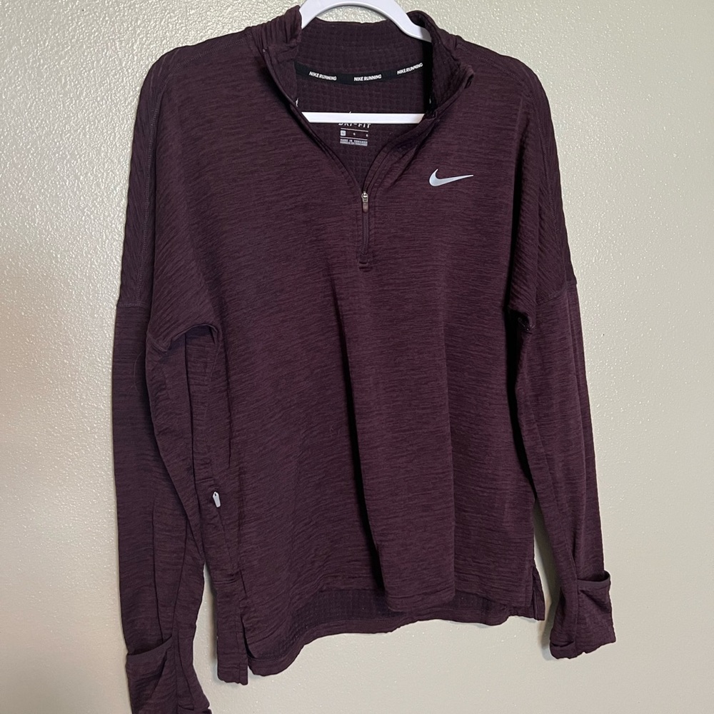 Purple Nike quarter zip, great condition. Side pocket, thumb holes, & reflective